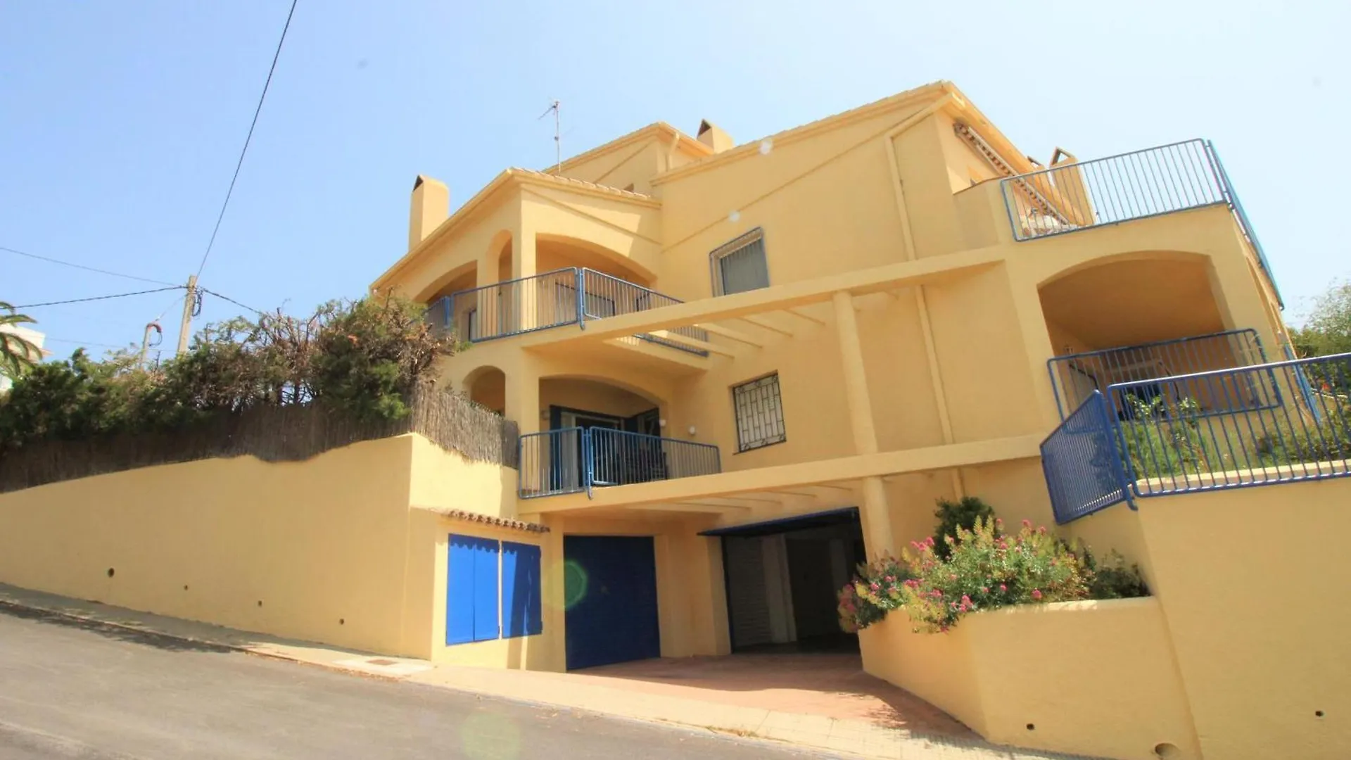 Apartamento Acogedor Con Jardin Y Terraza, A 150 M De La Playa, Equipado Con A/C, Para 5 Personas - Hisp-228-426 Apartment Llanca 0*,  Spain