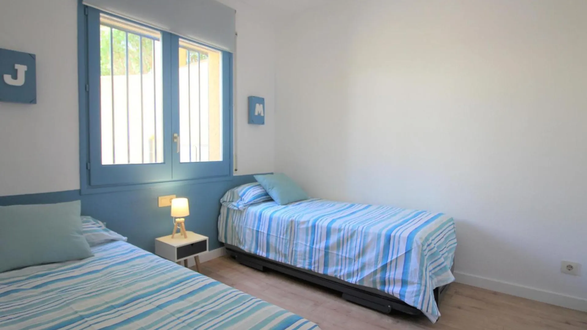 Apartamento Acogedor Con Jardin Y Terraza, A 150 M De La Playa, Equipado Con A/C, Para 5 Personas - Hisp-228-426 Apartment Llanca