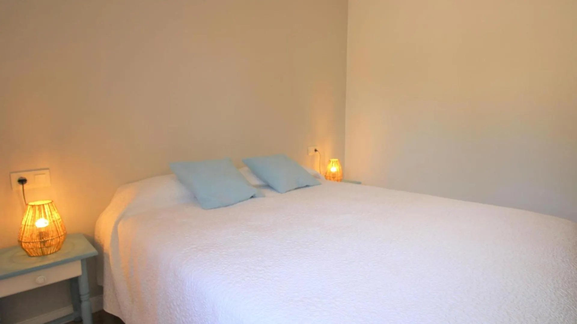 Apartamento Acogedor Con Jardin Y Terraza, A 150 M De La Playa, Equipado Con A/C, Para 5 Personas - Hisp-228-426 Apartment Llanca