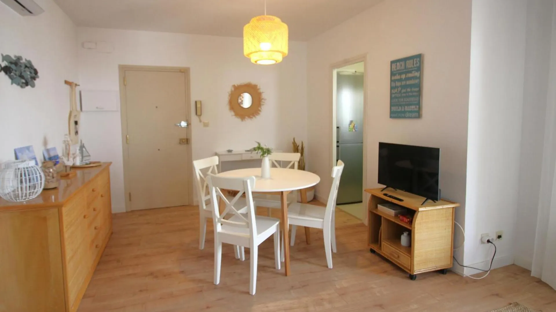 Apartamento Acogedor Con Jardin Y Terraza, A 150 M De La Playa, Equipado Con A/C, Para 5 Personas - Hisp-228-426 Apartment Llanca