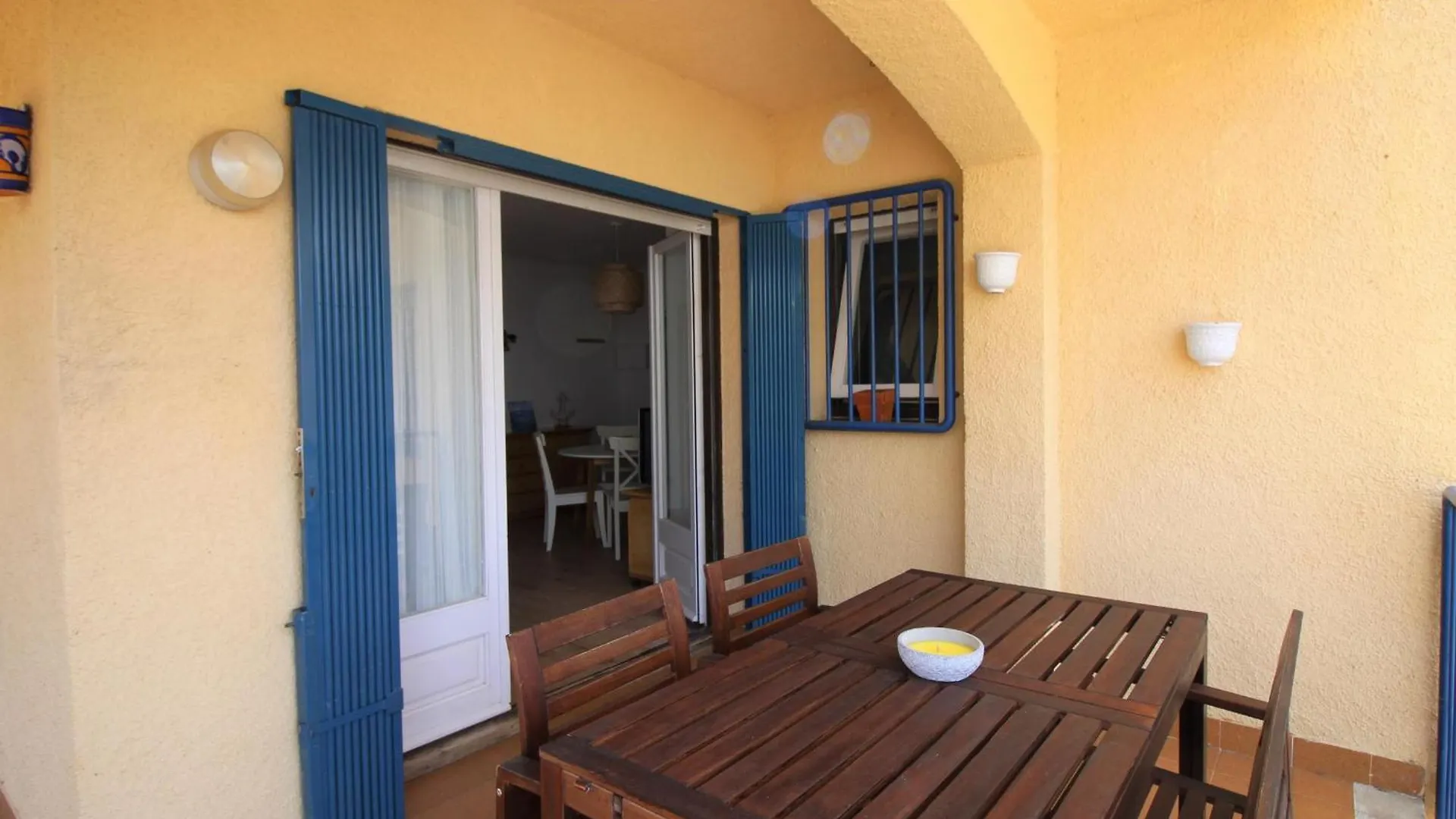 Apartamento Acogedor Con Jardin Y Terraza, A 150 M De La Playa, Equipado Con A/C, Para 5 Personas - Hisp-228-426 Apartment Llanca 0*,  Spain