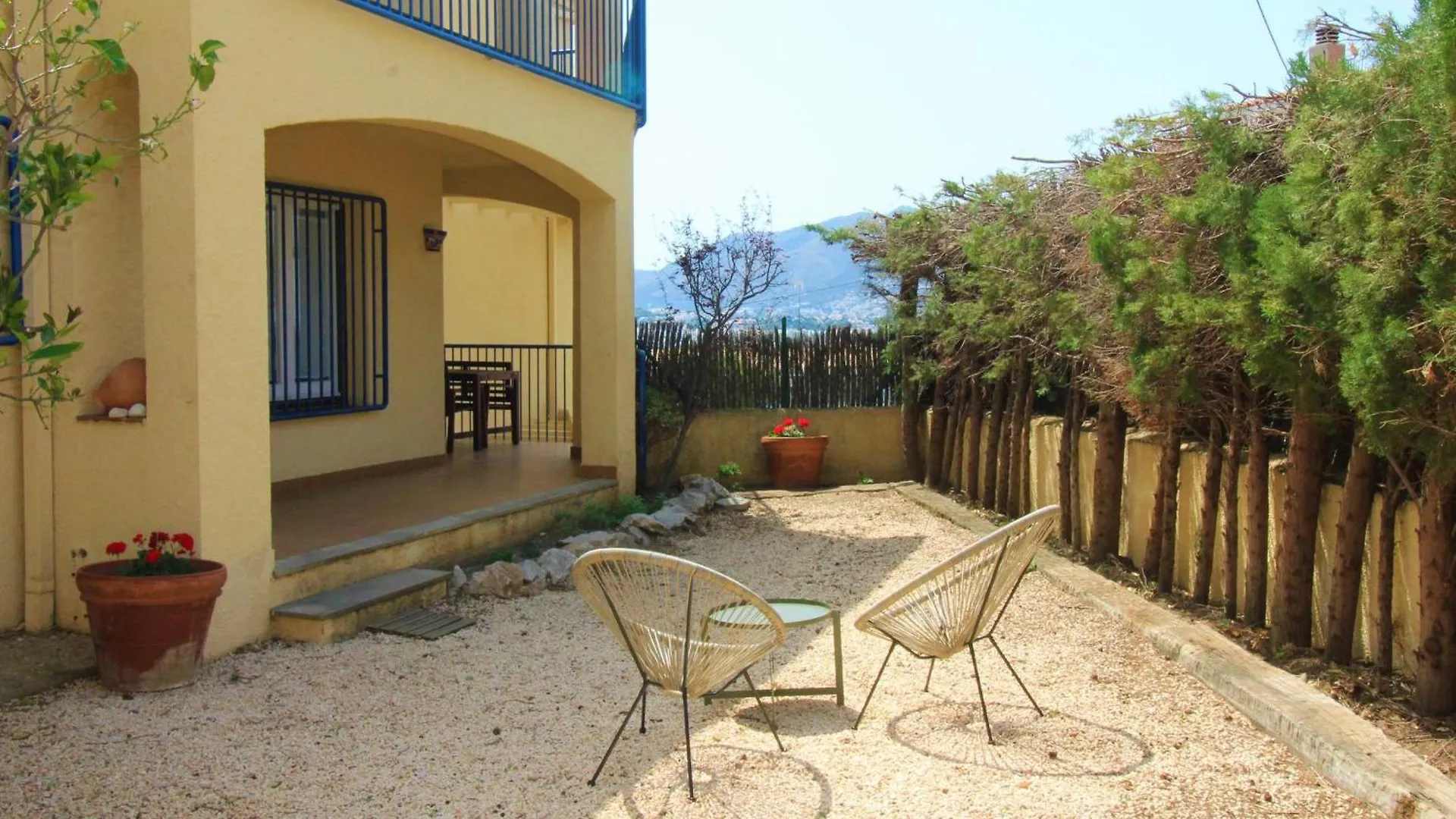 Apartamento Acogedor Con Jardin Y Terraza, A 150 M De La Playa, Equipado Con A/C, Para 5 Personas - Hisp-228-426 Apartment Llanca
